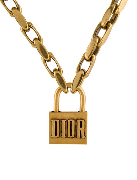 lucky locket necklace dior|Dior lucky number 8.